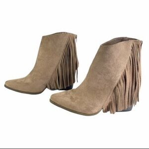 Candie's® Women's Boho Fringe Heeled Ankle
Boots Size 7.5